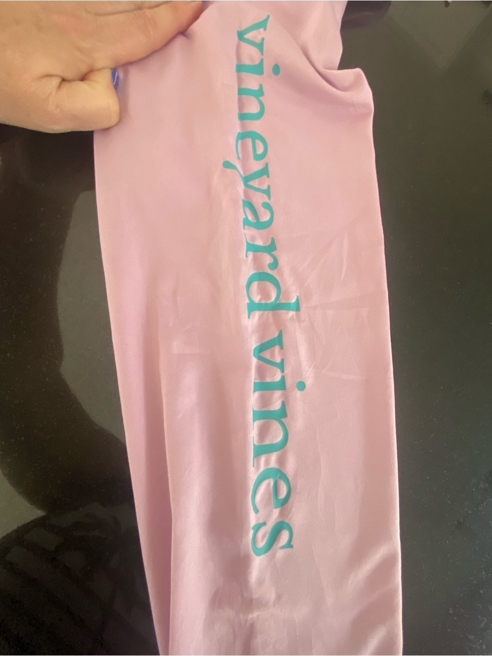 Vineyard Vines Pink Whale Logo Athletic Performance Hoodie Thumb Hole Sz Medium - Picture 8 of 8